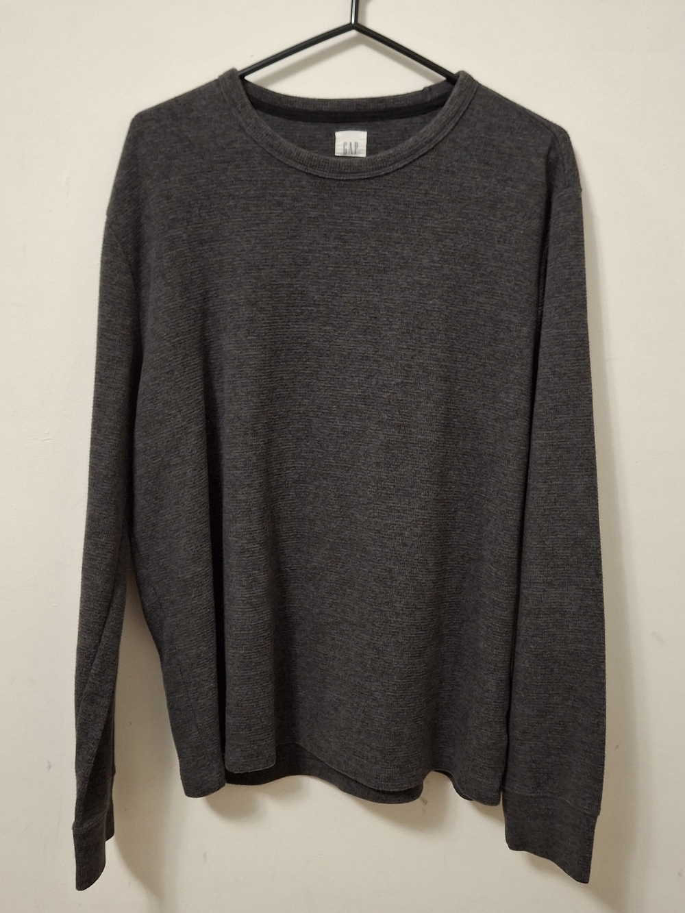 GAP Men's Long Sleeve Waffle Knit Thermal Crewneck Shirt Charcoal Gray